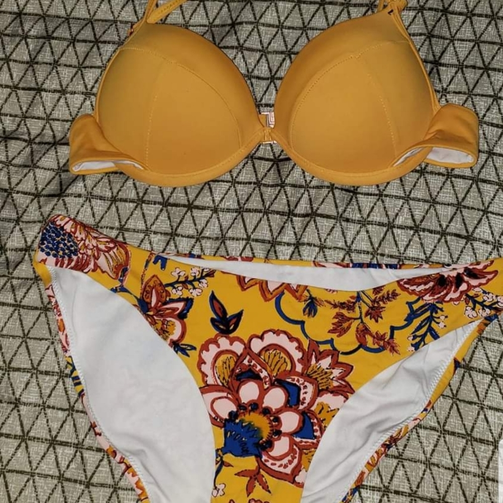 Yellow Swim Set